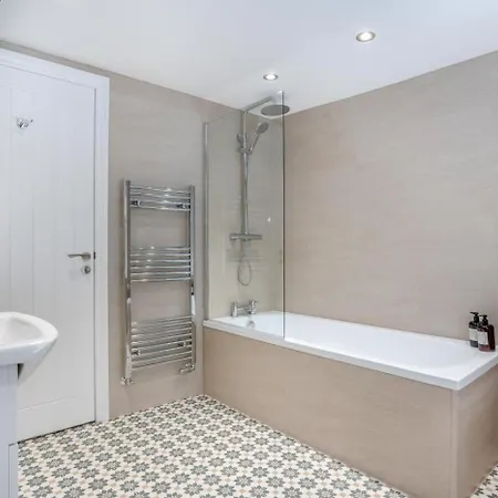3 Bed In Oc-l32438 *
